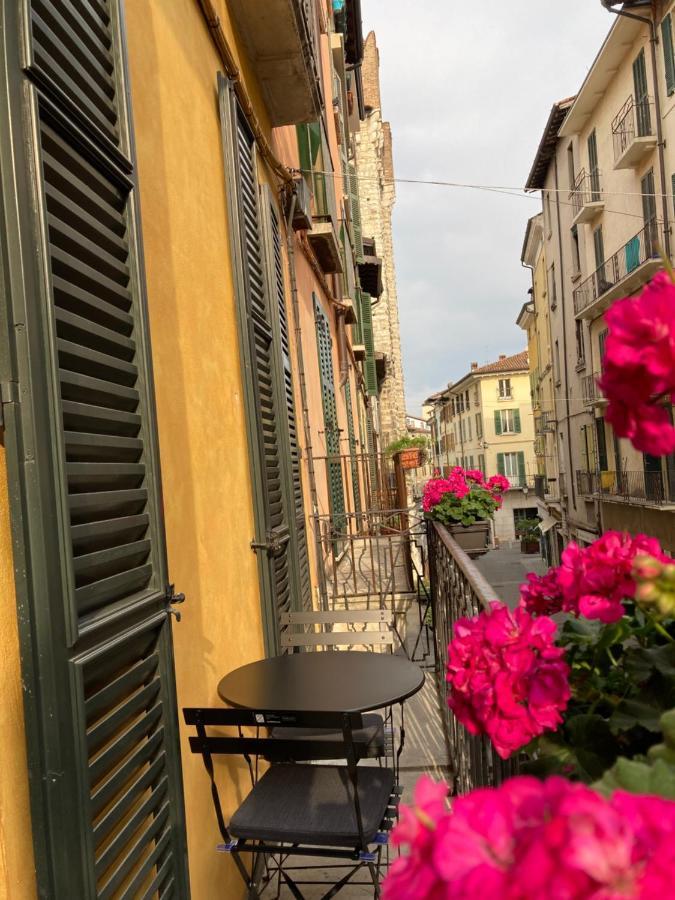 Apartamento Casa Roveglia Brescia Exterior foto